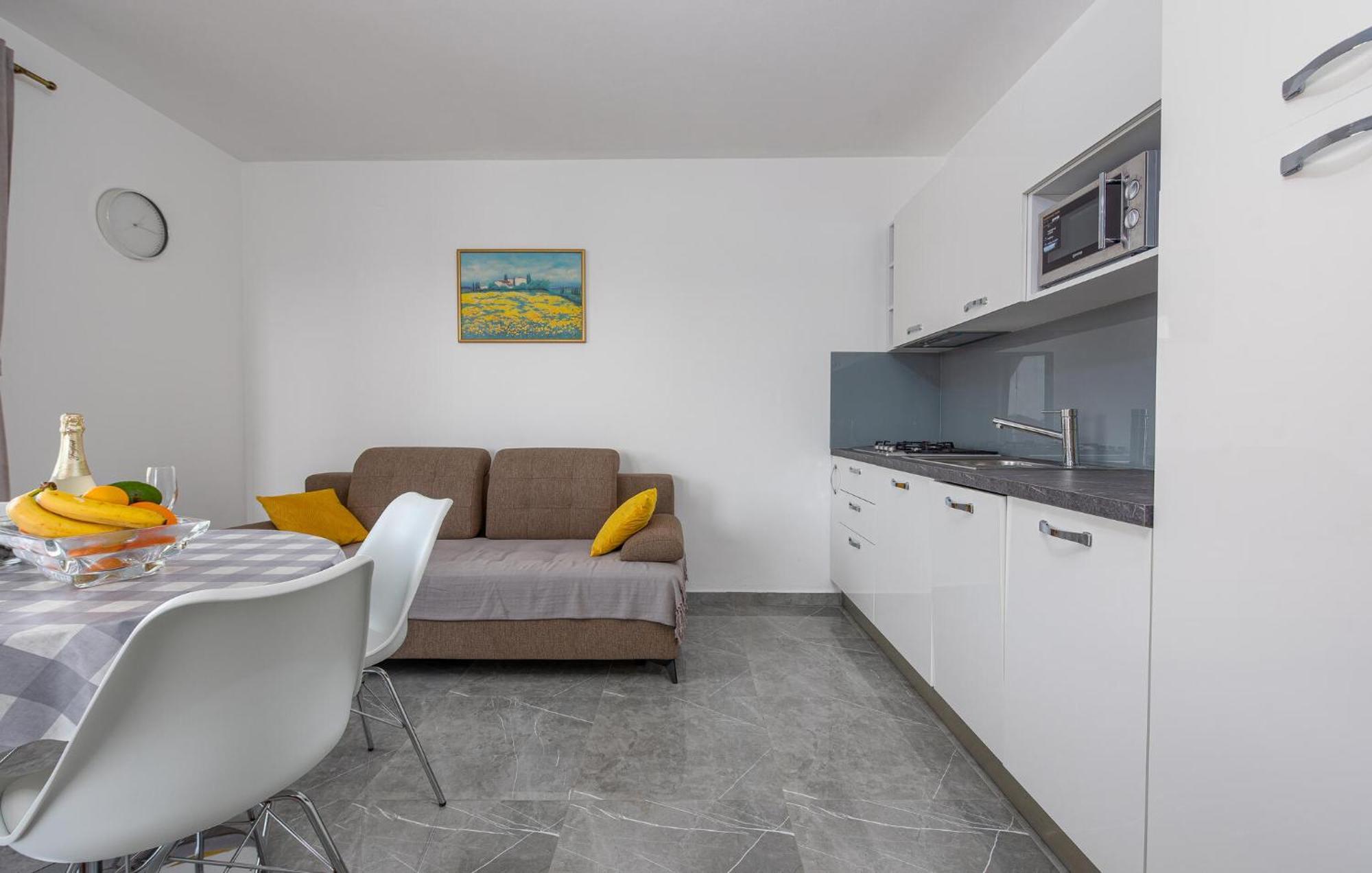Amazing Apartment In Pakostane Exterior photo
