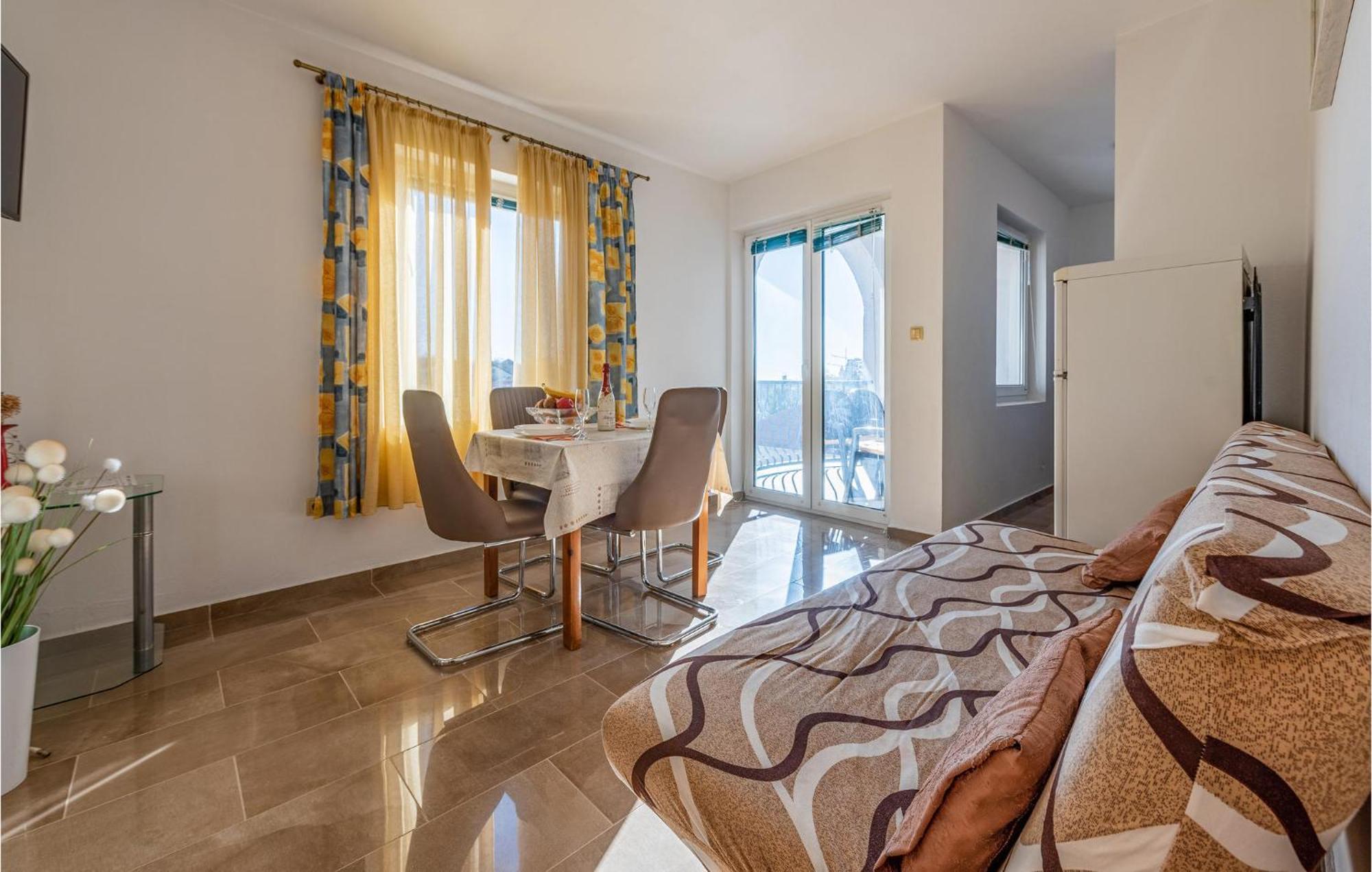 Amazing Apartment In Pakostane Exterior photo